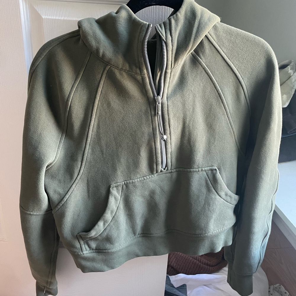 Half zip Lulu lemon cropped sweatshirt